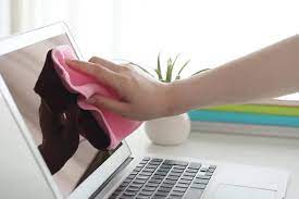 分解しない！自分でできるノートパソコンの掃除術 - くらしのマーケットマガジン さん