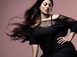 It helps to be in or near a big city. Work Your Curves Into A Career As A Plus Size Model