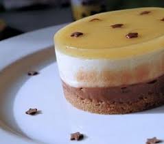 Bavarois Aux Poires Sur Fondant Au Chocolat Et Craquant Aux Speculoos Poire Au Chocolat Bavarois Poire Chocolat Recette