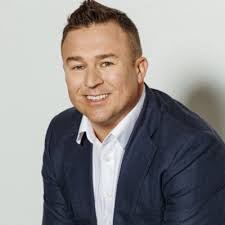 Greg Elmes's Instagram, Twitter & Facebook