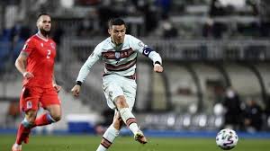Bahkan, mereka tak masuk tiga besar pemain paling banyak namun bukan mereka yang saat ini menyandang status sebagai top skor sepanjang masa. Cetak 2 Gol Saat Portugal Bantai Hungaria Di Euro 2020 Ronaldo Top Skor Piala Eropa Sepanjang Masa Tribun Jateng