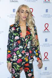 Lors de cette saison 2 de danse avec les stars, 9 couples formés d'une star et d'un danseur professionnel se sont affrontés.il y avait 9 célébrités : Danse Avec Les Stars 2021 Bilal Hassani Aura Un Partenaire Masculin Dans Terrafemina