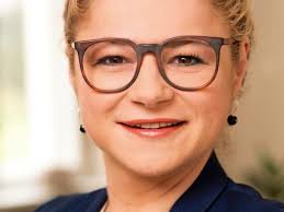 Das ungewöhnliche beziehungsexperiment begleitet die frisch vermählten in die. Bea Tim Und Dr Kohldorfer Hochzeit Auf Den Ersten Blick 2016 Liebe Macht Dick Shz De