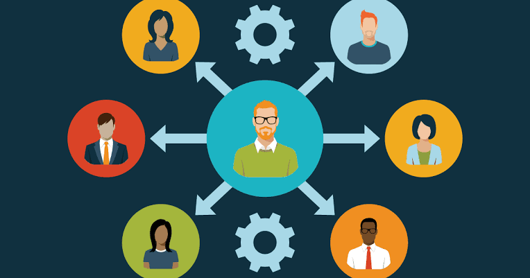 Founder transferring business knowledge and delegation responsibilities to a team