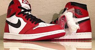 Nike Air Force 1 Off White Black Legit Check Nike Air Jordan 1 Chicago May 30 2015 Legit Check In 1st Post Air Jordans Jordans Jordan 1 Retro High