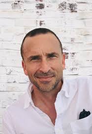 Eric Hayes's Instagram, Twitter & Facebook