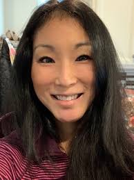 Cari Bowen's Instagram, Twitter & Facebook