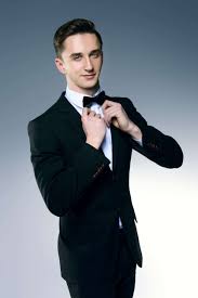 Raie sur le cote coiffure homme noir et metis afroculture net. Coiffure De Mariage Homme Nos Selections Les Faire Part Dalya