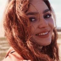 Lily Sanders's Instagram, Twitter & Facebook