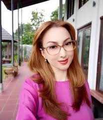 Sambut hari lahir anak ke 18, maria farida kekal muda jelita. Masyaallah Cantik Sangat Kngsi Foto Bertudung Litup Datin Maria Farida Terima Pujian Peminat Terkini
