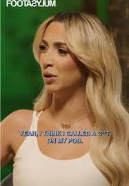 Penelope Barry's Instagram, Twitter & Facebook