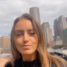 Amanda Parrella's Instagram, Twitter & Facebook