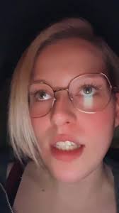 Por cuantas vacas me cambiarías? #chiste #comedia #gringabilingue #gri...