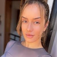 Alexia Mendez's Instagram, Twitter & Facebook