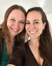 Laura Oates's Instagram, Twitter & Facebook