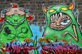 Illustration, hand drawn doodle of crazy people in the city psychedelic doodles. Zwei Grune Monster Foto Bild Streetart Graffiti Tags Kunstfotografie Kultur Graffiti Bilder Auf Fotocommunity