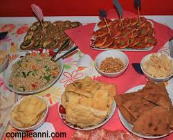 Buffet, stuzzichini e dolci quale colore scegliere per festeggiare i 50 anni? Buffet Di Compleanno Fatto In Casa Feste E Compleanni