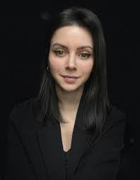 Mary Nucci's Instagram, Twitter & Facebook