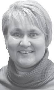 Lenore Carr's Instagram, Twitter & Facebook