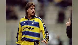 He then was a key player in italy's run to the 2006 world cup title and won numerous titles with. Crespo S Official Parma Signed Shirt 1999 00 Charitystars