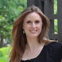 Amanda Bevis's Instagram, Twitter & Facebook