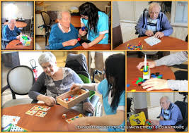 Atelier Eveil En Mars Animation Pour Personnes Agees Decoration Noel Maternelle Maisons De Retraite
