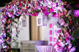 Dangwa Florist Beforeidobridalfair Florist Florist Table Decorations Decor