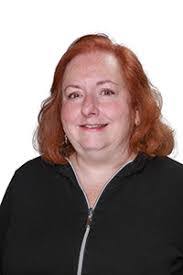 Jen Hess's Instagram, Twitter & Facebook