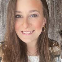 Ashley Bamsey's Instagram, Twitter & Facebook