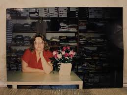 Loja bomba em bairro com 22 mil peças novas por semana e preços  surpreendentes