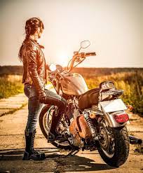 Pin By Matthew Woller On Zzzzzbbs Biker Photoshoot Biker Girl Bike Photoshoot