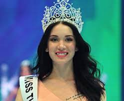 Güzel oyuncu 2012 yılında can tursan ile evlenmiş ancak bu evliliği 2016 yılında son bulmuştur. Hazal Subasi Kimdir