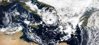 Un ciclón, por lo tanto, es un viento de gran intensidad que gira en círculos como un torbellino. Asi Seran Los Medicanes Los Huracanes Del Mediterraneo Ciencia El Pais