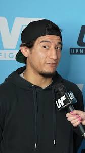 “𝐈 𝐝𝐨𝐧’𝐭 𝐟𝐢𝐠𝐡𝐭 𝐯𝐞𝐫𝐲 𝐥𝐨𝐧𝐠.” Johnny Robles spoke with our  social correspondent @_denisesalcedo ahead of his fight THIS Saturday at  the Commerce Casino.