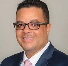 Eric Carre's Instagram, Twitter & Facebook