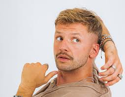 Lorenza Natarella Projects :: Photos, videos, logos, illustrations and  branding :: Behance