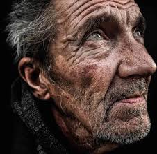 نكتب أوجاعنا ونحن نعلم بأن الكتابة ليست سبيلا لمحوها ولكن وجع مكتوب خير من  وجع مكبوت 🍃