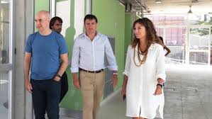 Acuña dijo que el docente que murió por desde el ministerio que encabeza soledad acuña informaron que durante la semana que termina hoy se. Piden La Renuncia De Soledad Acuna Hay Un Exterminio De La Educacion Publica Diario Registrado