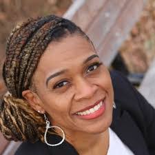 Lisa Bass's Instagram, Twitter & Facebook