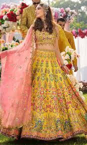 Bridal Mehndi Lehnga Choli For Wedding N7029 In 2020 Bridal Lehenga Collection Indian Bridal Outfits Designer Bridal Lehenga