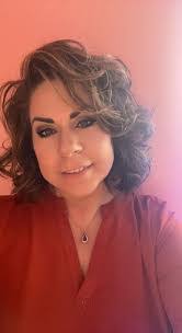 Kim Burley's Instagram, Twitter & Facebook