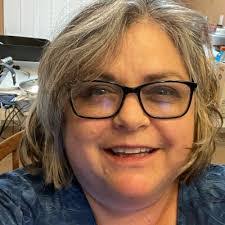 Debbie Featherston's Instagram, Twitter & Facebook