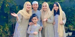 Klarifikasi itu diungkapkannya saat tampil dalam amazing concert music of my country gtv, pada 30 mei 2021. Ujtwcmu5h1o9fm