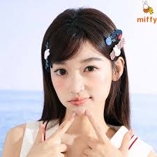 Pinza para el pelo Kawaii Miffy, serie del 70 aniversario de dibujos  animados, tocado de dopamina, horquilla de Anime de alta calidad, regalos  de cumpleaños perfectos para niñas