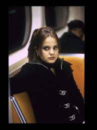 Mena alexandra suvari is an american actress, fashion designer and model. Loser 2000