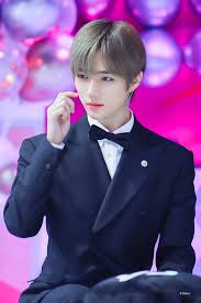 Aqui Hay 8 Idolos Deslumbrantemente Guapos Que Parecen Hijos De Realeza Koreaboo Txt Idol Happy Birthday Shirt