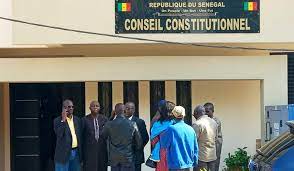 1au sénégal, la justice constitutionnelle est rendue par le conseil constitutionnel, juridiction spécialisée, exclusivement compétente pour apprécier la conformité des lois et des engagements internationaux à la constitution. Le Conseil Constitutionnel A Enfreint La Loi Par Pierre Hamet Ba Telegraphe 221