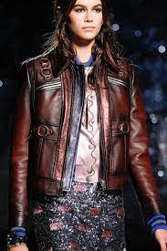 Coach 1941 Spring 2018 Ready To Wear Fashion Show Inspiration For Creation Defile Deri Ve Kadin Modasi