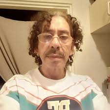 I live in Ukraine. 🇺🇦🌹