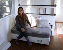 This could be the best storage bed on the market with 50% more storage than a typical lift bed and a removable headboard. Queen Size Lift Storage Bed Ana White